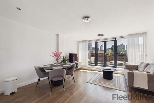 1 bed property, in Newhall Court, £220,000