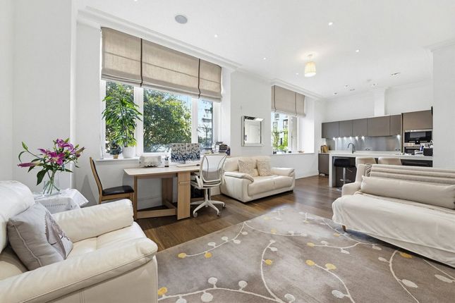 2 bed property, in Sterling Mansions, £1,000,000