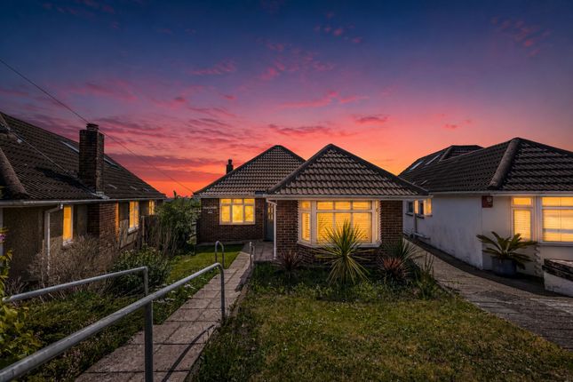 2 bed property, in Fernwood Rise, £550,000