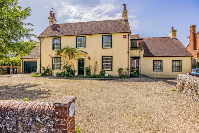 3 bed property, in Old Bedhampton, £950,000