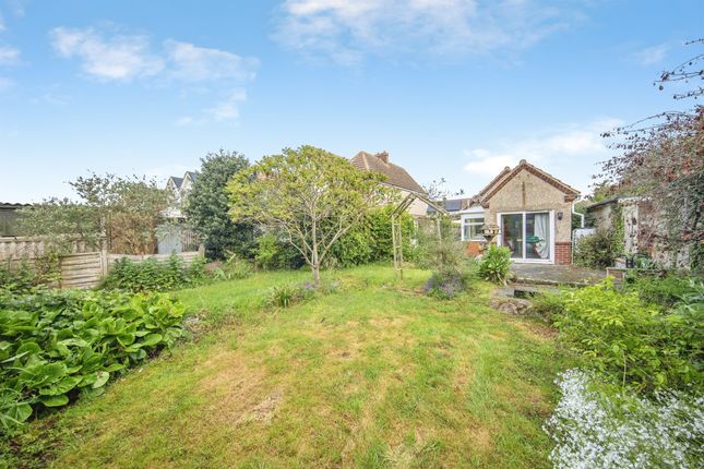 1 bed property, in Main Road, £170,000