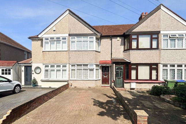 2 bed property, in Shirley Avenue, £375,000