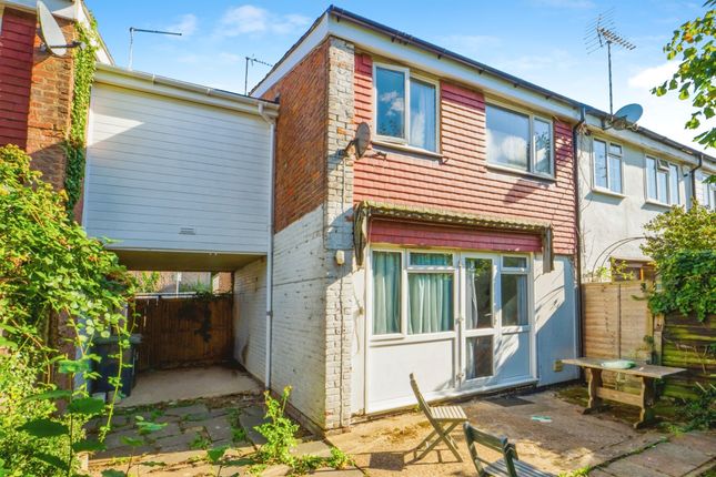 4 bed property, in Somner Close, £280,000