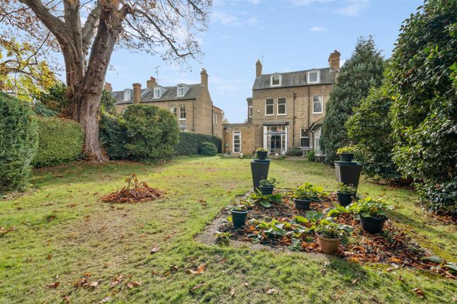 6 bed property, in Burlington Gardens, £3,000,000
