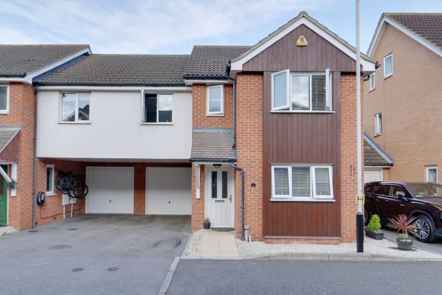 3 bed property, in Mayfield Grove, £475,000