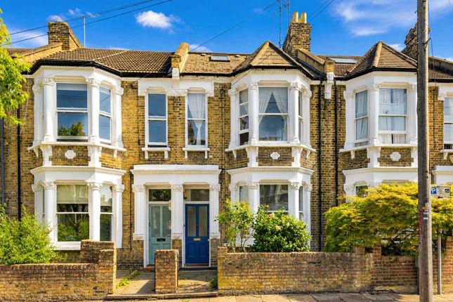 2 bed property, in Wakeman Road, £550,000