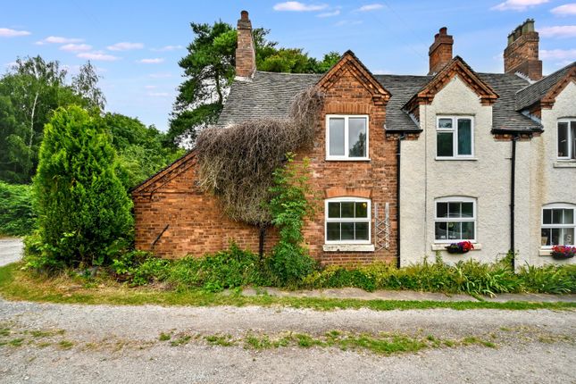 3 bed property, in Turf Pitts Lane, £165,000