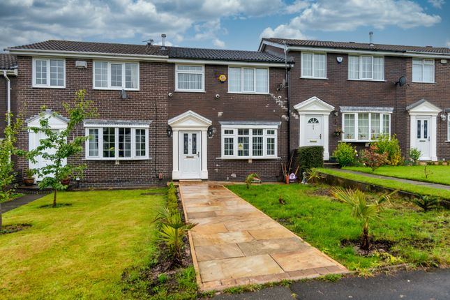 3 bed property, in Braemar Gardens, £300,000