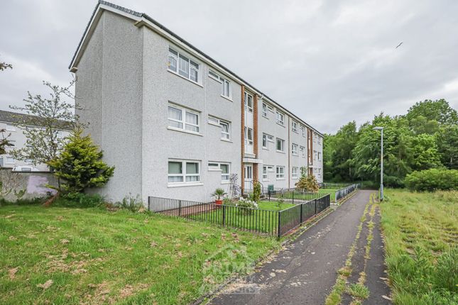 1 bed property, in 12 Mossvale Path, £48,000
