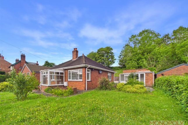 2 bed property, in Chapel Street, £270,000