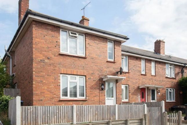 4 bed property, in Osborne Terrace, £270,000