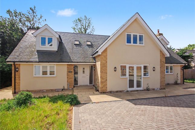 4 bed property, in Orchard House, £750,000