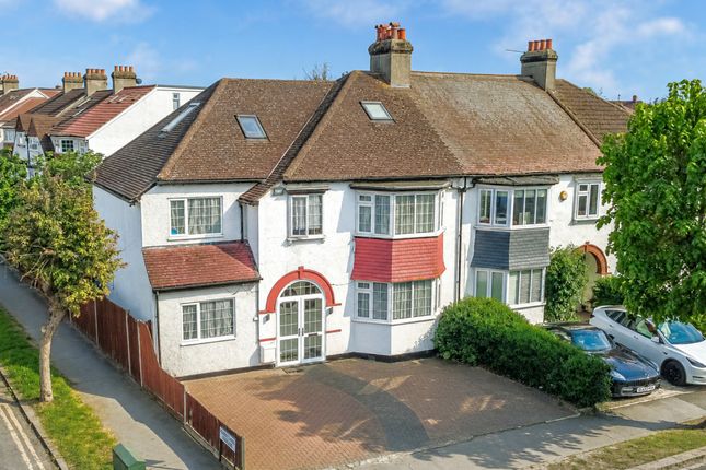 6 bed property, in Briar Avenue, £1,050,000