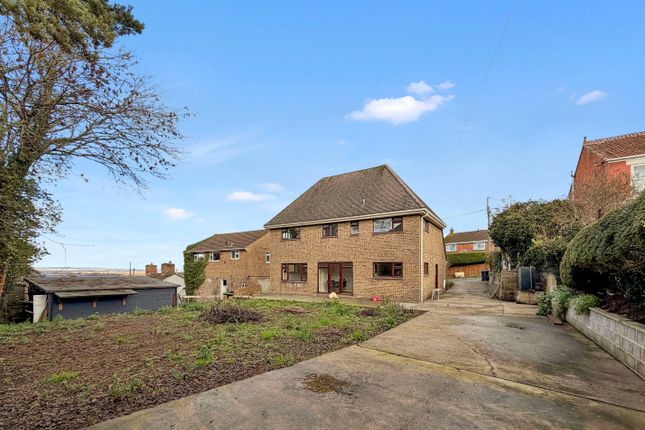 4 bed property, in Newtown, £425,000