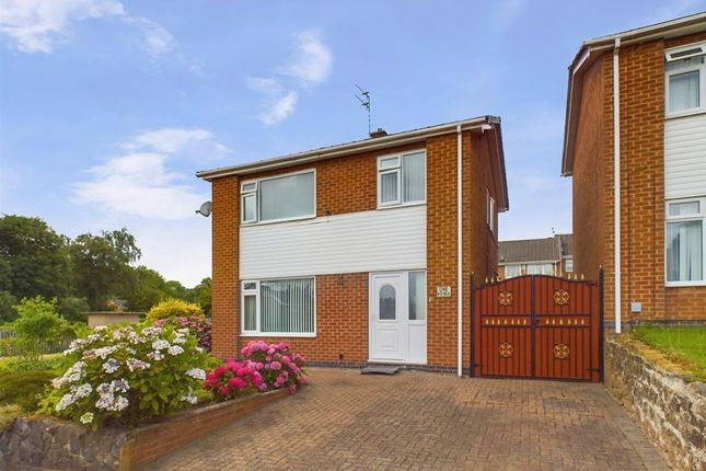 3 bed property, in Kenia Close, £260,000
