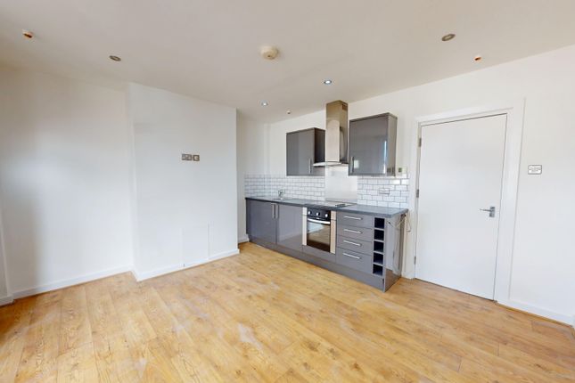 1 bed property, in Elm Grove, £195,000