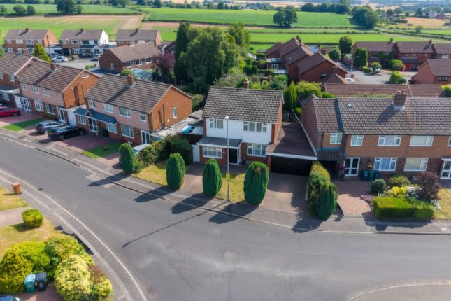 3 bed property, in Malvern Drive, £525,000