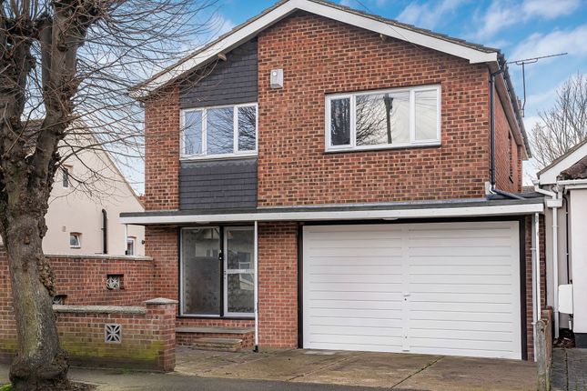 4 bed property, in Trinity Road, £500,000