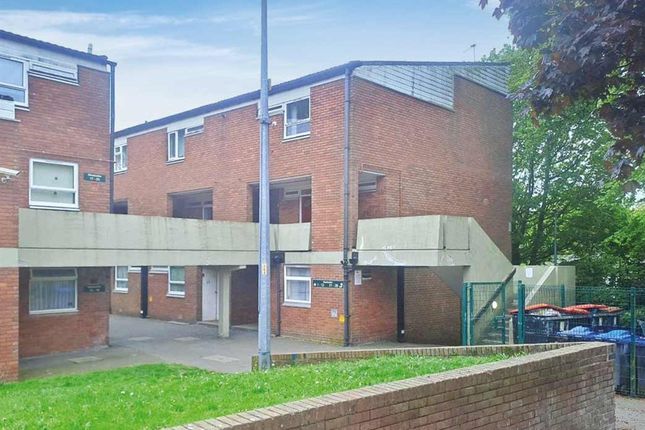3 bed property, in Meadowlea, £55,000