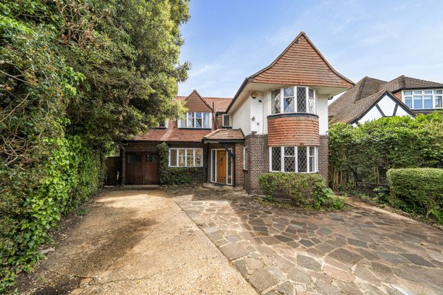 4 bed property, in Cavendish Drive, £1,300,000