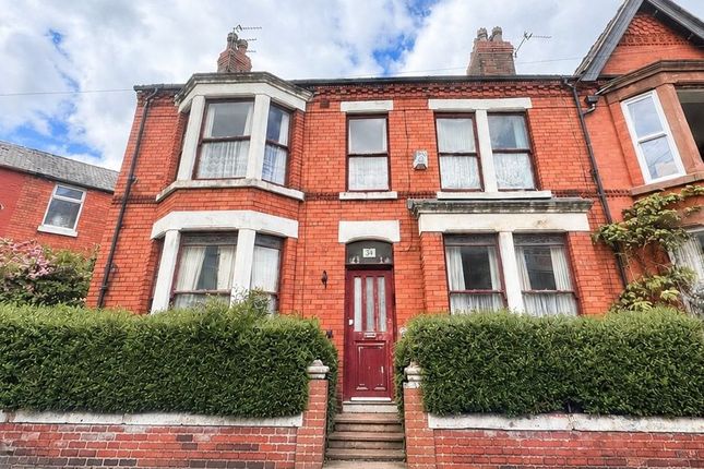 4 bed property, in 3A Willowdale Road, £230,000