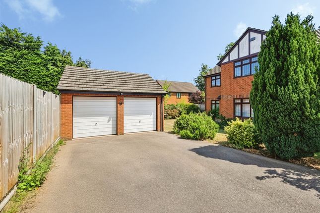4 bed property, in Excelsior Gardens, £440,000