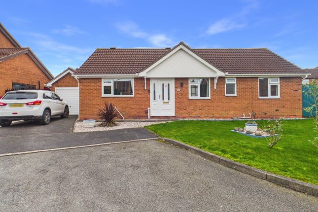 3 bed property, in 10 Hawkins Close, £425,000