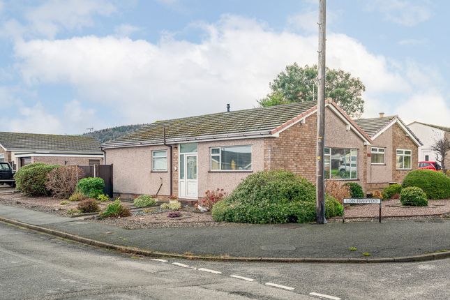 2 bed property, in Coed Celyn, £275,000