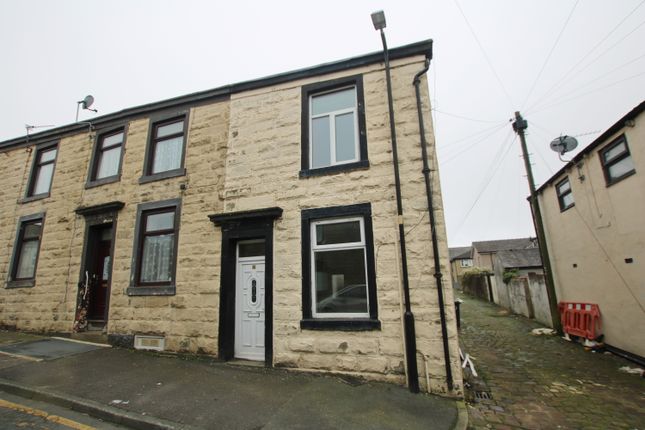 2 bed property, in Read Street, £65,000