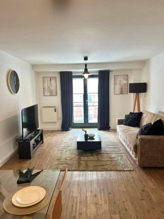 2 bed property, in Newhall Hill, £219,000