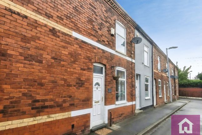 2 bed property, in Wycliffe Street, £160,000