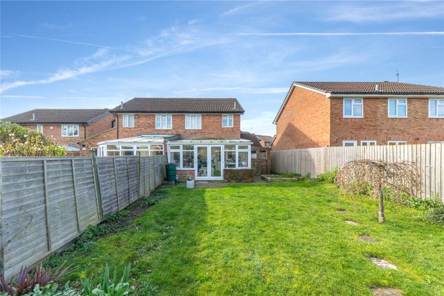 3 bed property, in Burgess Gardens, £360,000