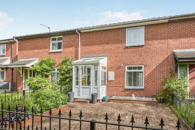 2 bed property, in Osprey Close, £160,000