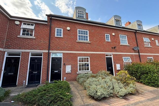 4 bed property, in 27 Hamilton Mews, £132,000