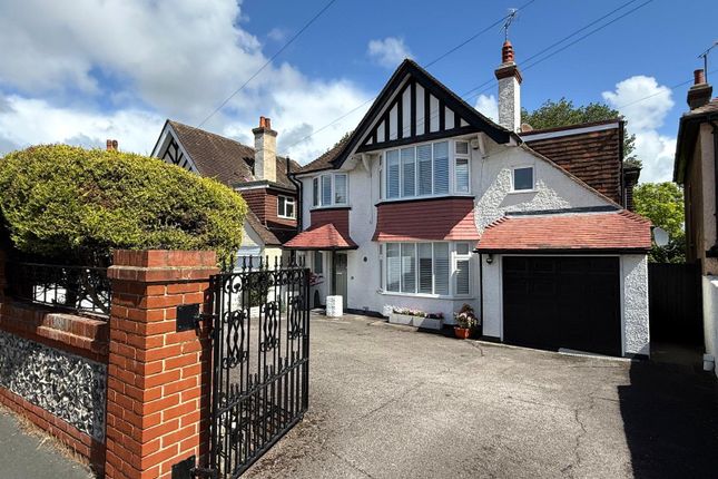 4 bed property, in Kings Drive, £675,000