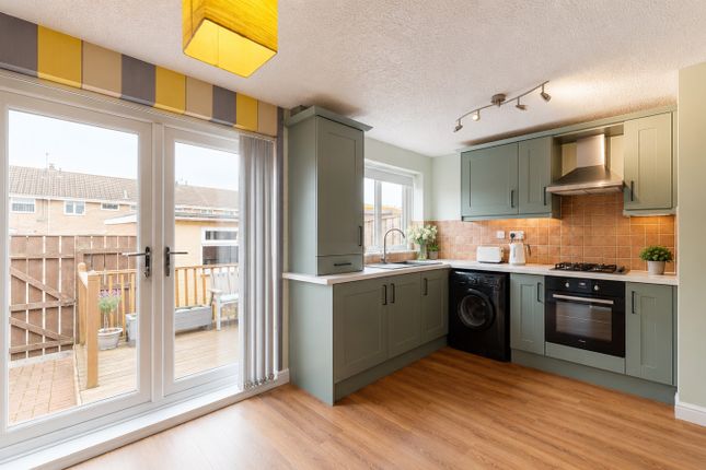 3 bed property, in Fennel Grove, £175,000