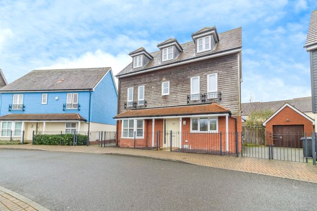 4 bed property, in Far Holme, £550,000