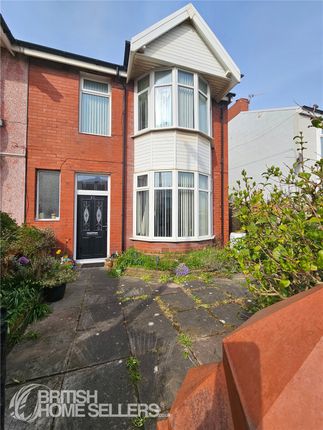 4 bed property, in Rosebery Avenue, £200,000