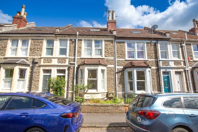 3 bed property, in Manor Road, £600,000