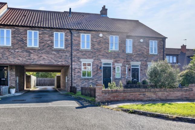 4 bed property, in Jacobs Court, £339,950