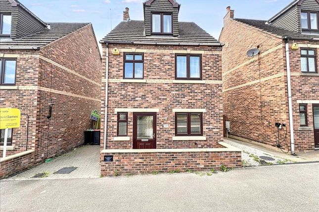 5 bed property, in Derby Road, £230,000