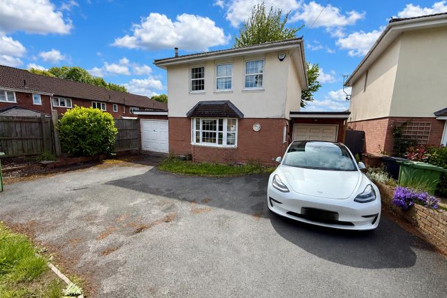4 bed property, in Grandstand Road, £320,000