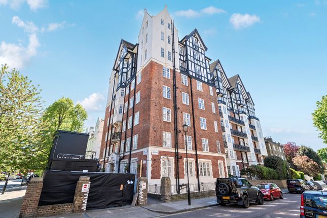 1 bed property, in Abbey Road, £449,500