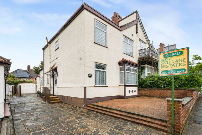 4 bed property, in Mainridge Road, £575,000