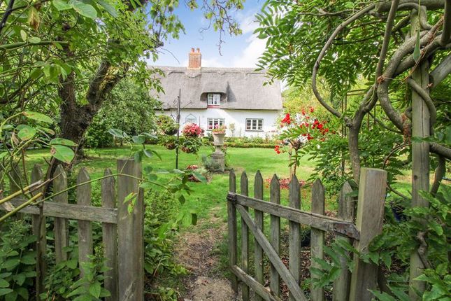 3 bed property, in Blunham Road, £525,000