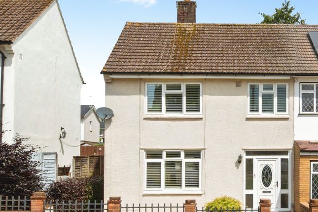 3 bed property, in Beeston Close, £535,000