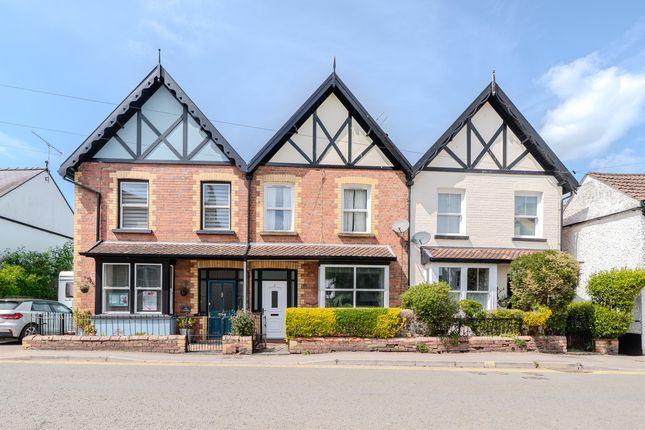 4 bed property, in Bridge Street, £325,000
