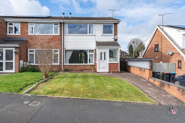 3 bed property, in Ashwood Crescent, £250,000