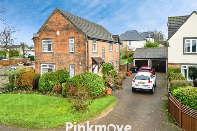 4 bed property, in Squires Gate, £390,000