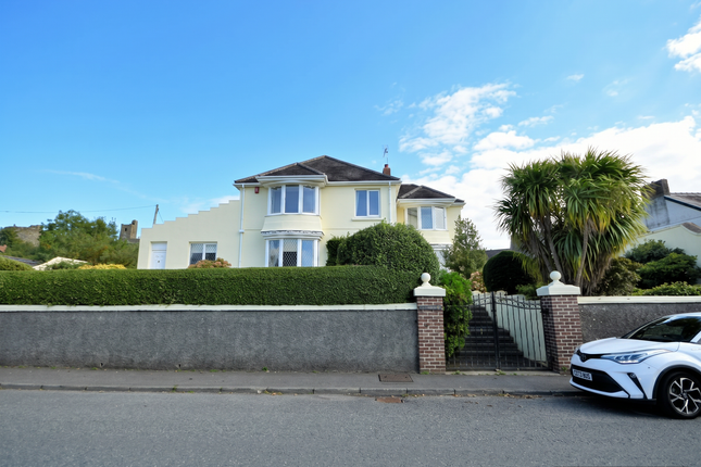 5 bed property, in New Street, £425,000